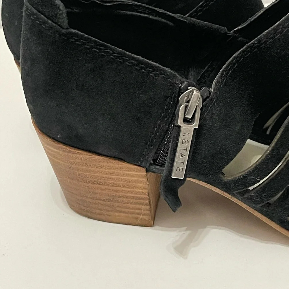 1.State Women's Black Pointed Strappy Ankle Bootie Suede Shoes blocked heel sz 6 - Picture 9 of 16
